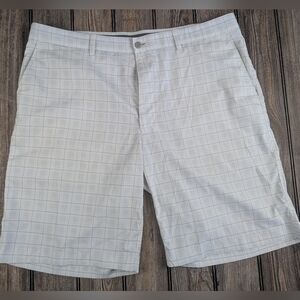 PGA Golf Shorts Size 38 Gray/White